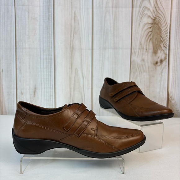 Ecco Light Leather Loafers Low Heel Comfort Derby Shoes Brown Sz US 8-8.5 EU 39 - Picture 2 of 15